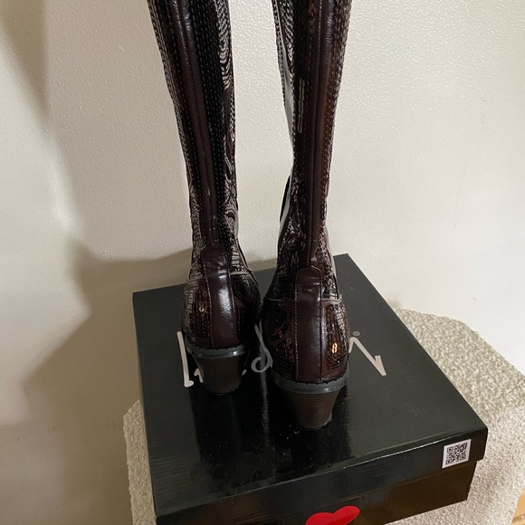 Cowboy boots - Picture 3 of 4